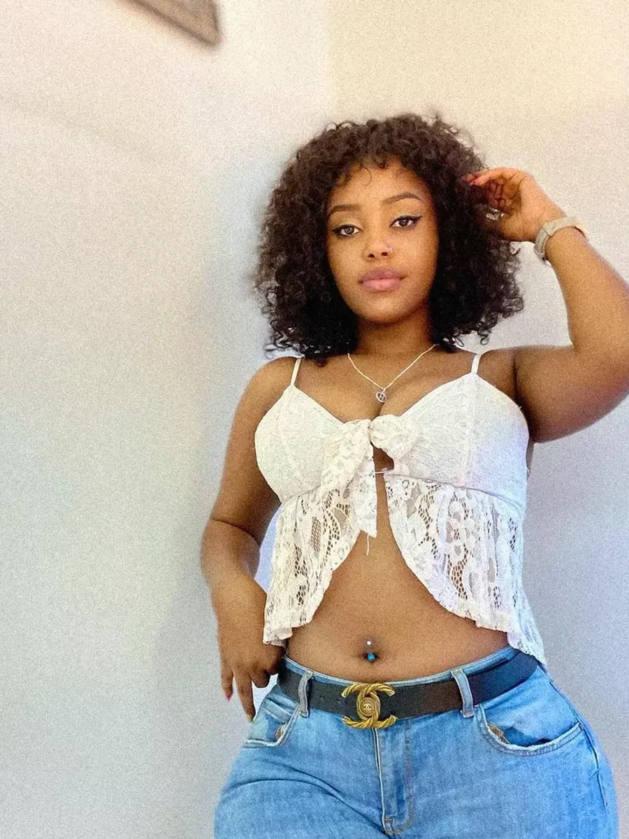 Ursula, massage and extras in Kilimani, Nairobi. Verified