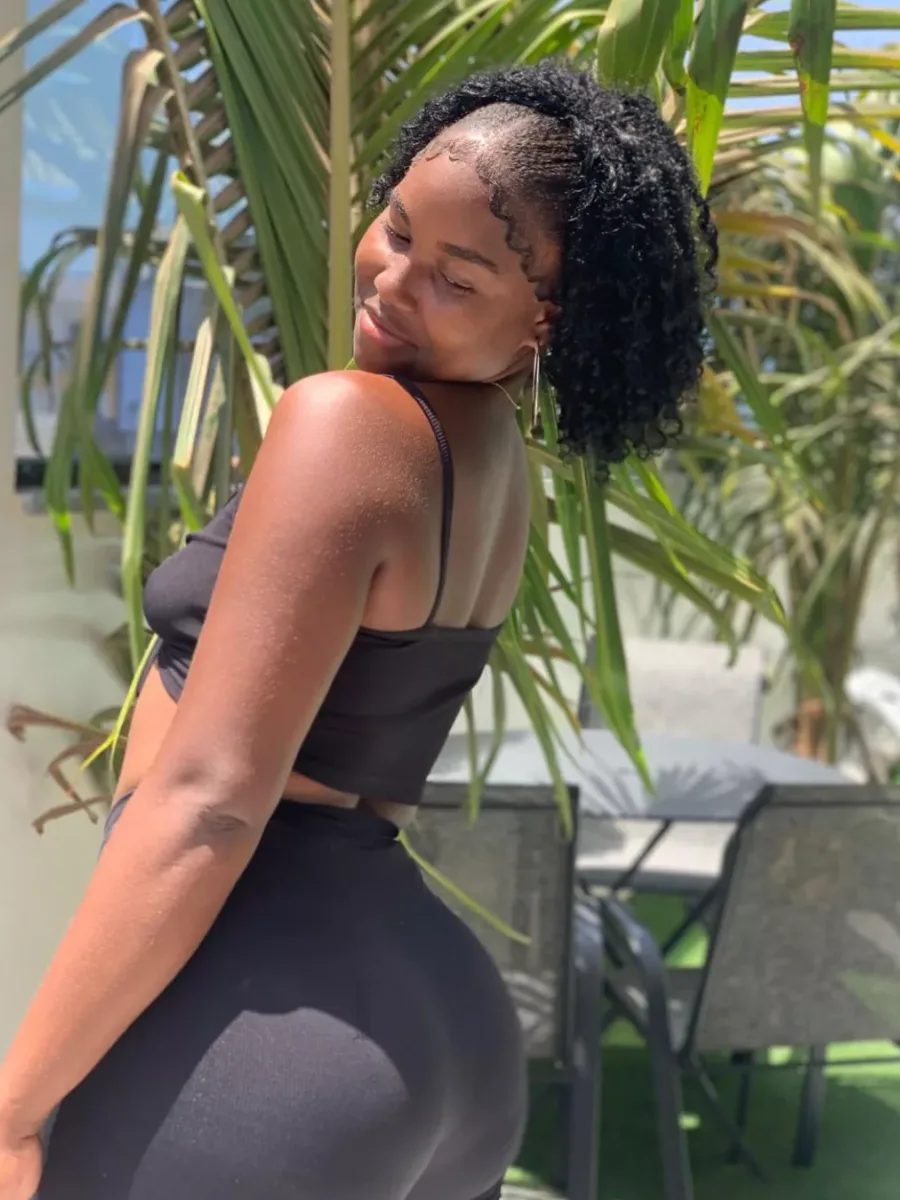 Aisha, CBD escort photo. Verified