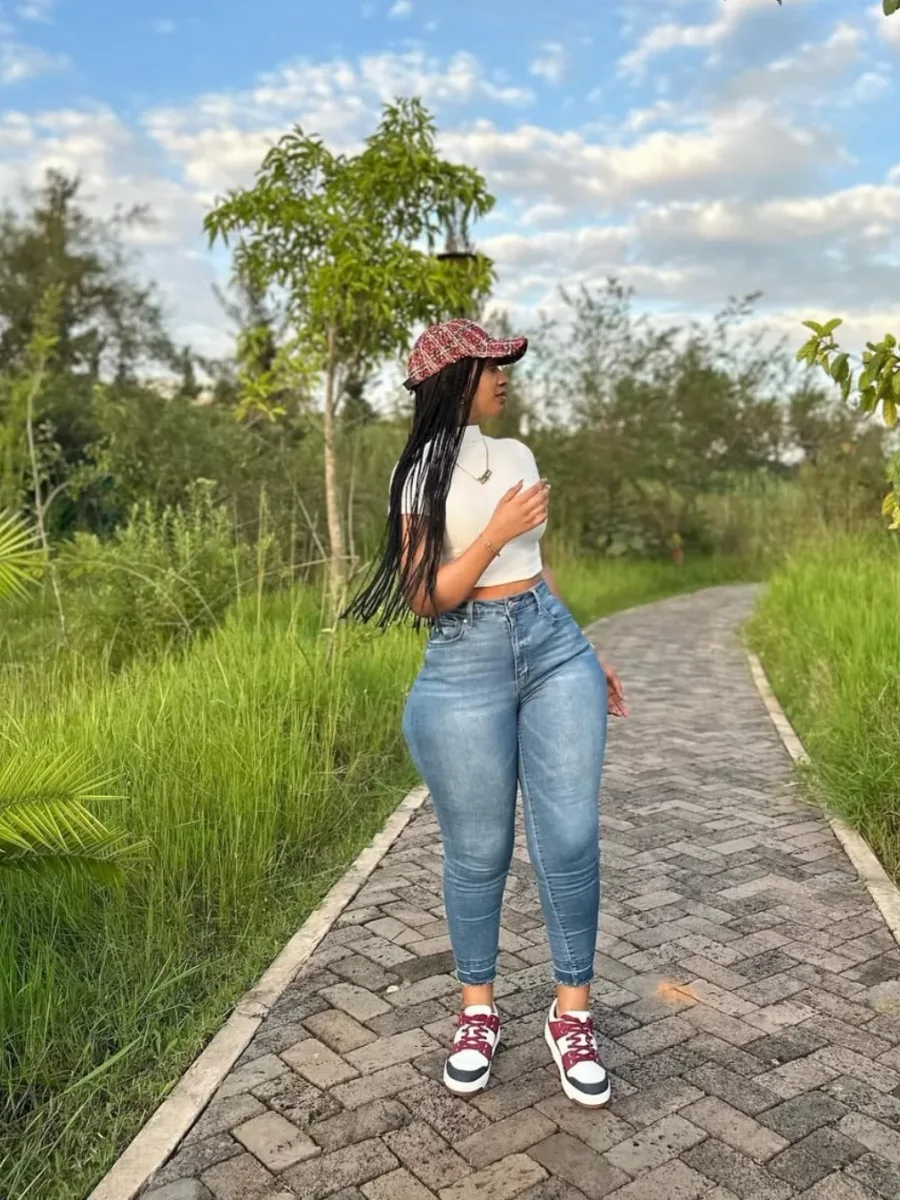 Presley, call girl in Embakasi, Nairobi. Verified