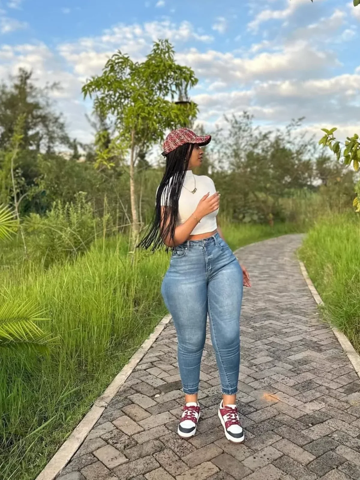 Presley, call girl in Embakasi, Nairobi. Verified