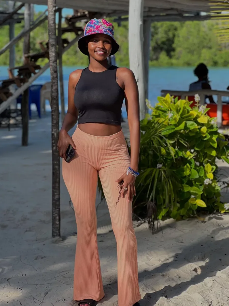 Yolanda, call girl in Kasarani, Nairobi. Verified