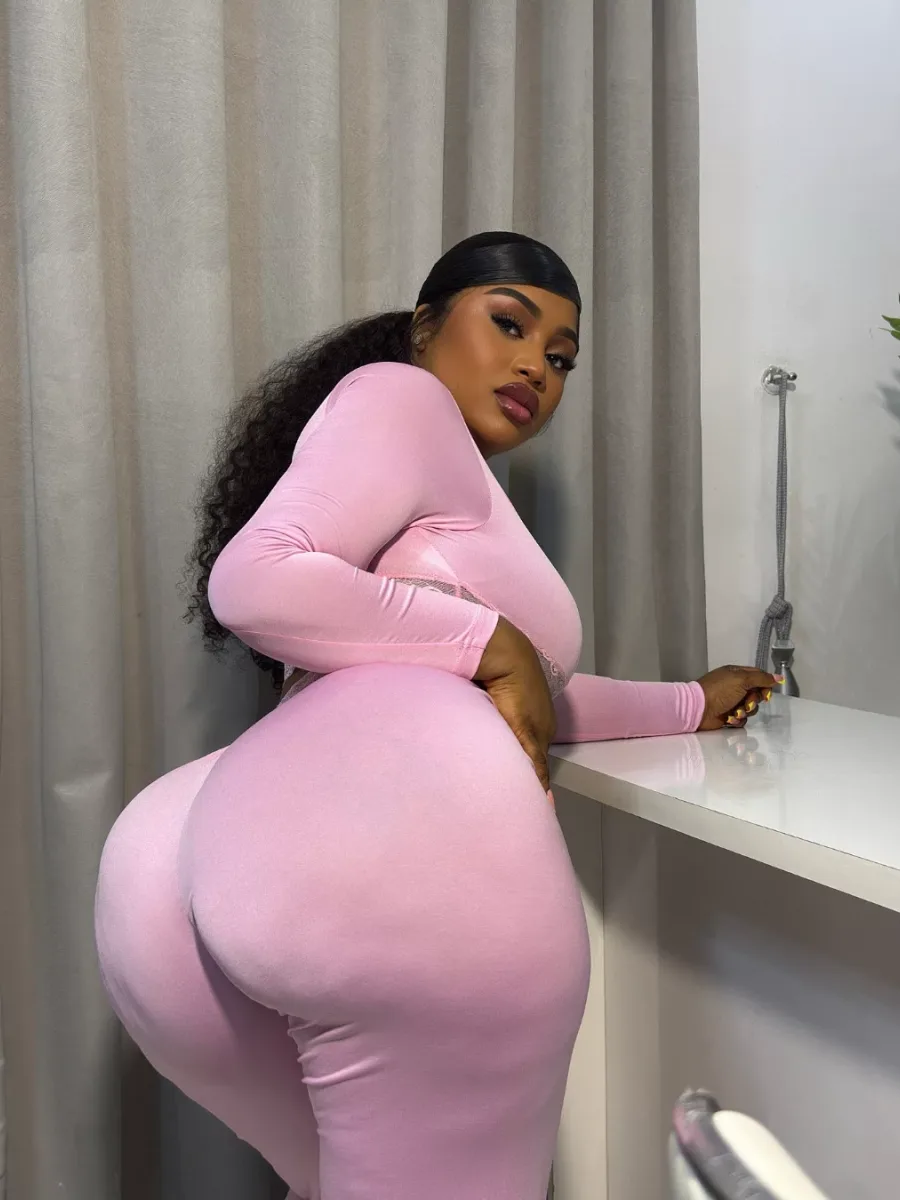Rosalie, independent escort in Kasarani, Nairobi. Verified