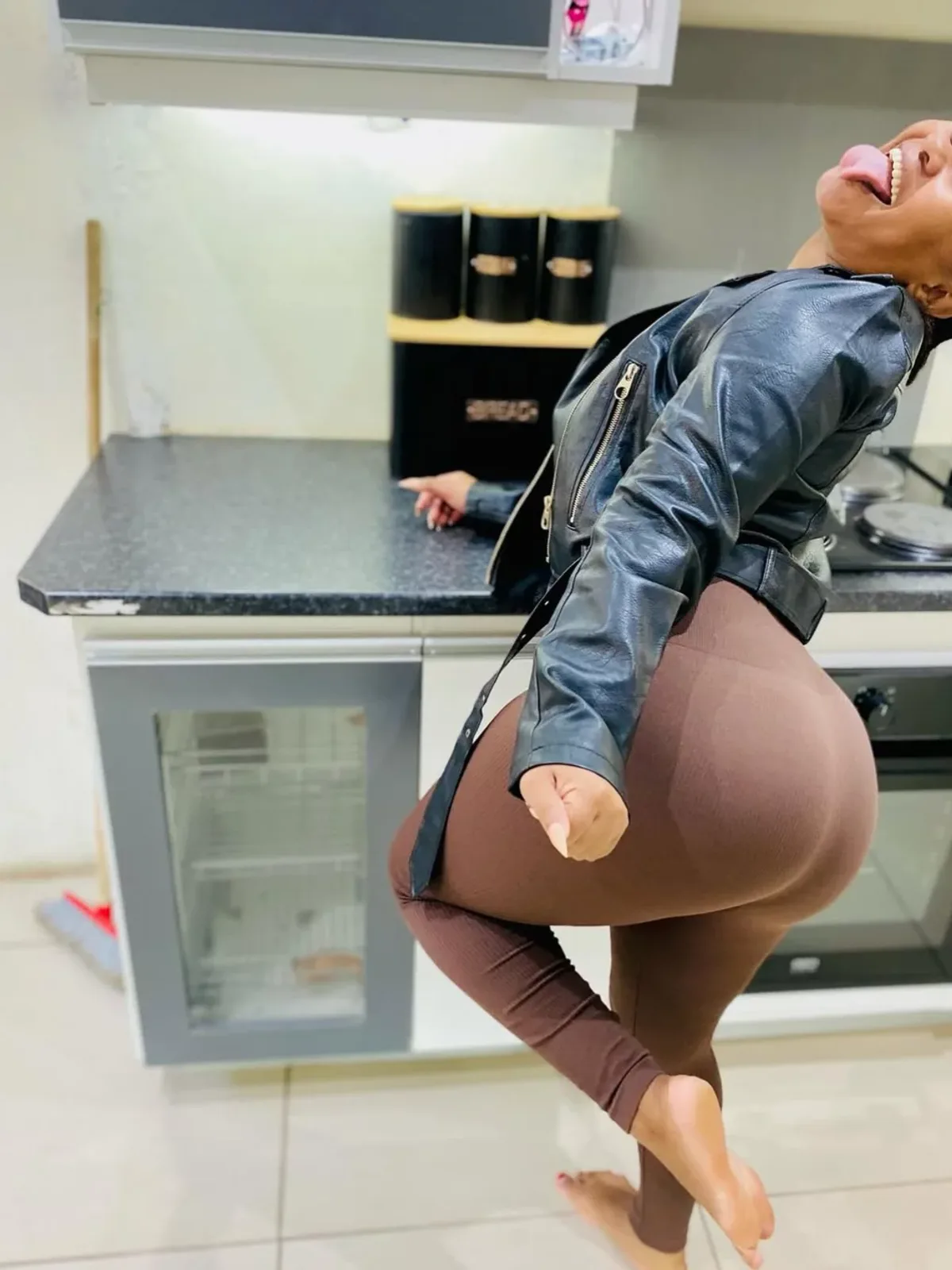 Nell Frost – beautiful escort in Ruiru, Kiambu. Verified