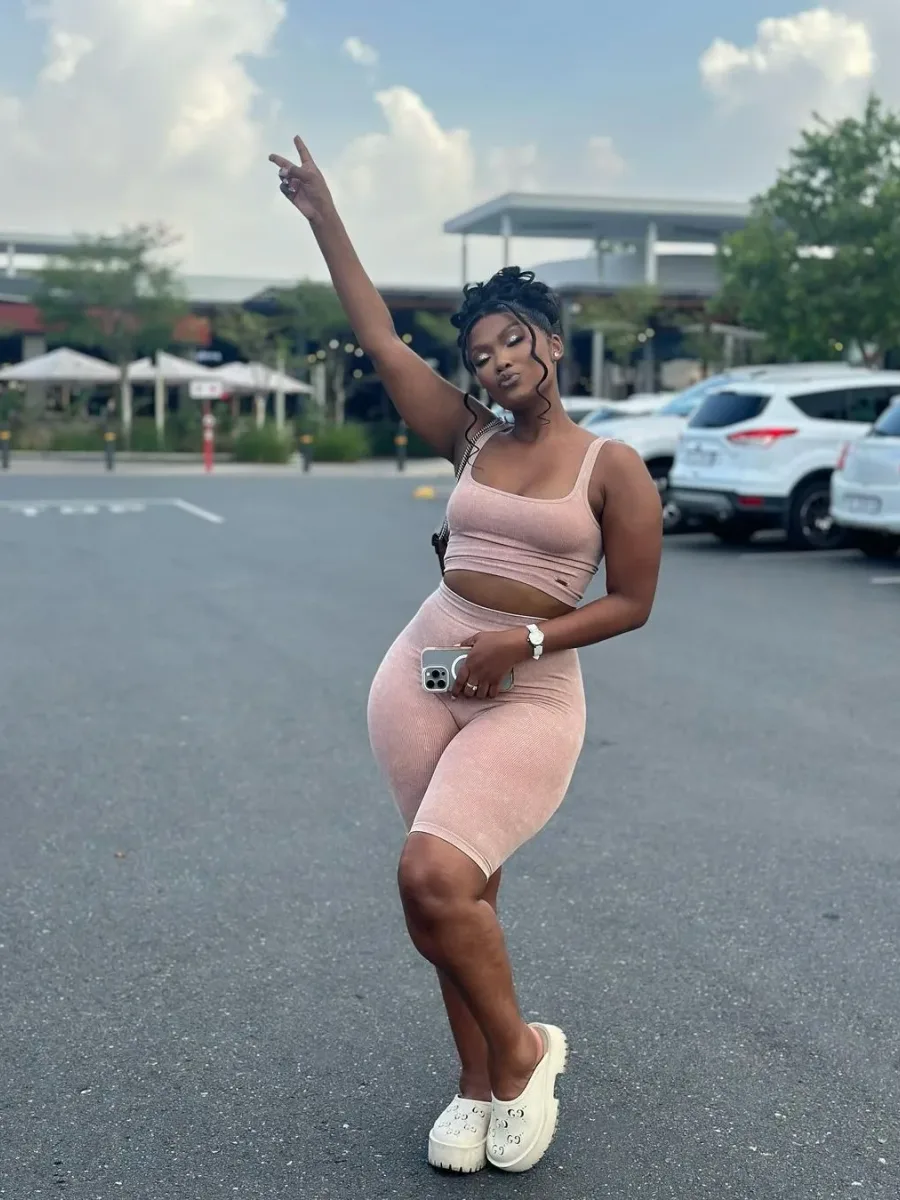 Jules Kiss – beautiful escort in Kawangware, Nairobi. Verified