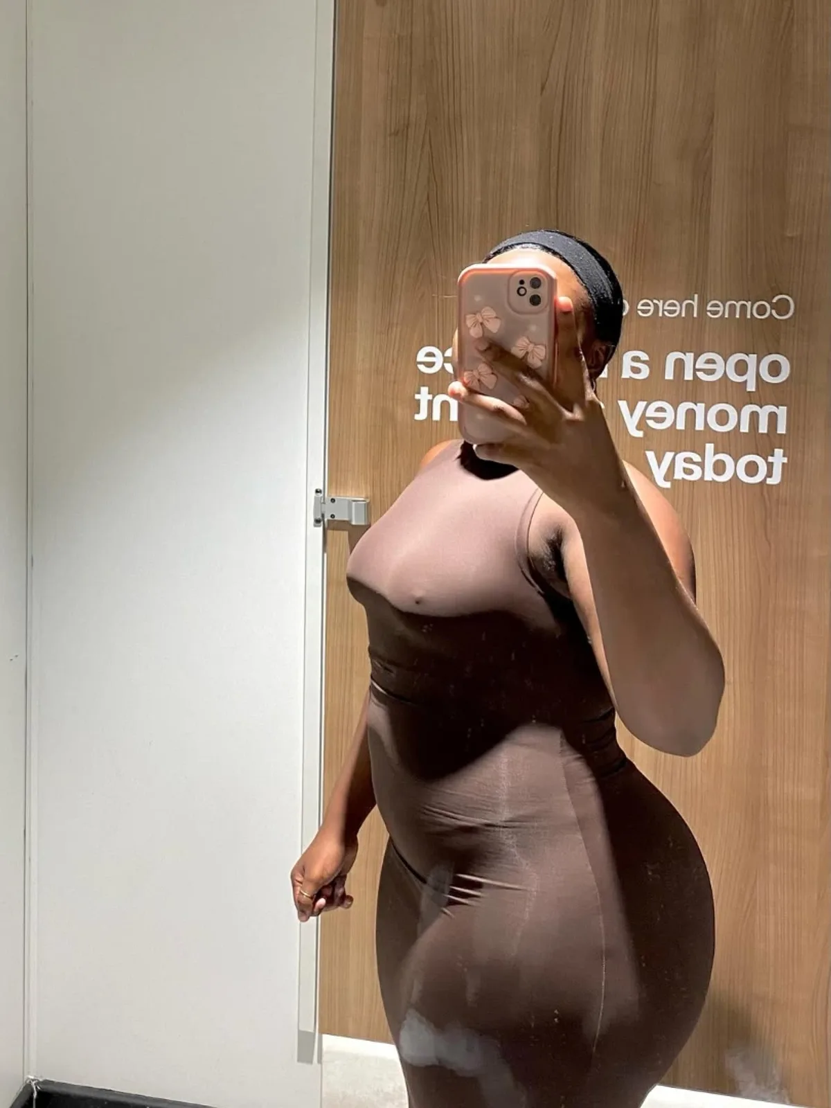 Mwende, Jamhuri escort photo. Verified